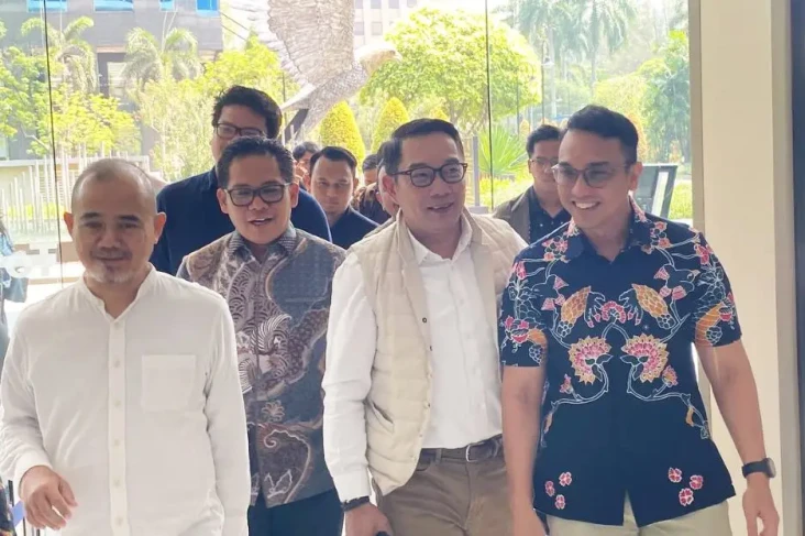 Ridwan Kamil Disambut...