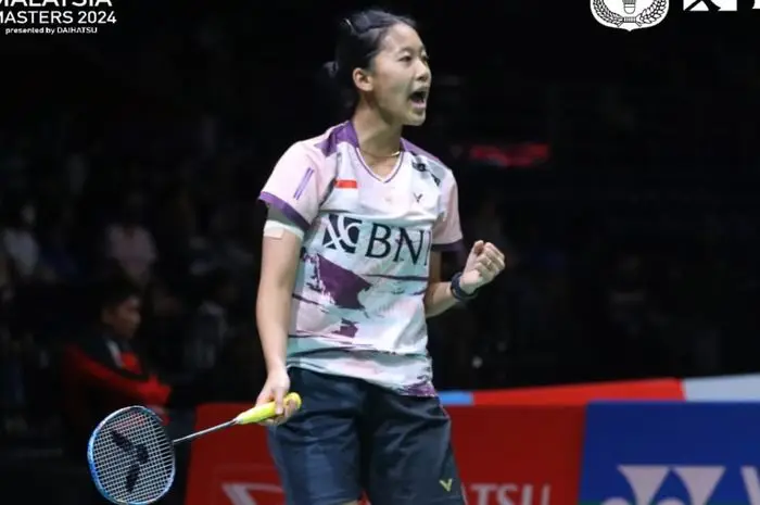 Putri KW ke Semifinal...