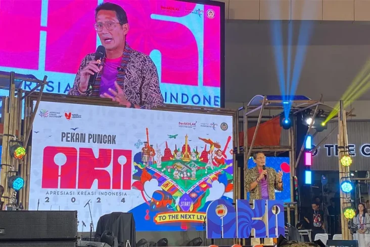 Sandiaga Uno Hadiri...