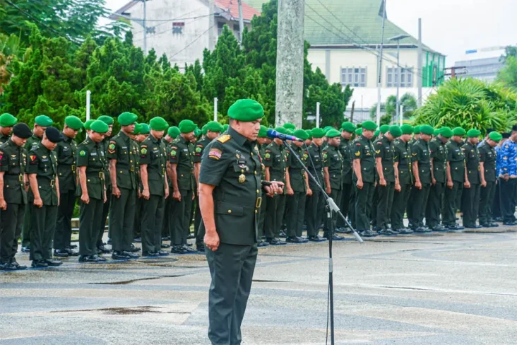Daftar Pangdam yang...