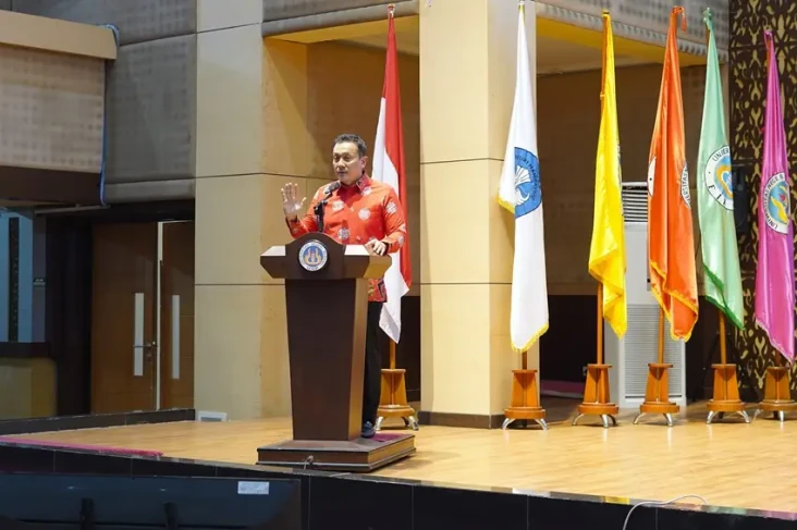 Kuliah Umum Diaz Hendropriyono...