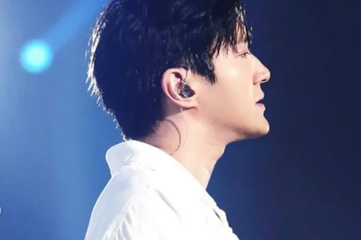 Heboh Choi Siwon Buka...