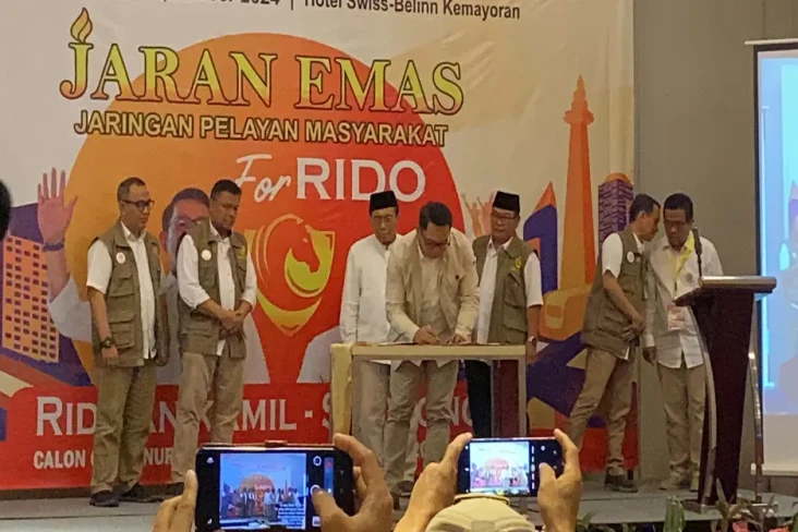 Relawan Jaran Emas Bantu...