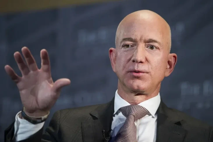 Miliarder Jeff Bezos...