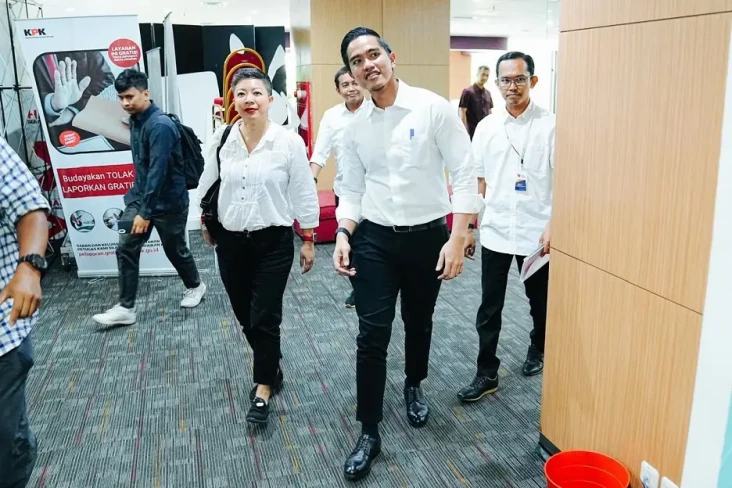 Klarifikasi Plesiran...