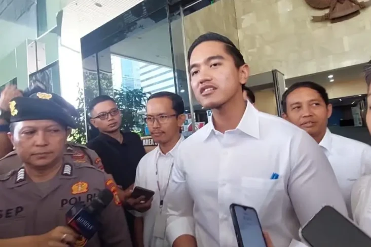 Kaesang Pangarep Isi...