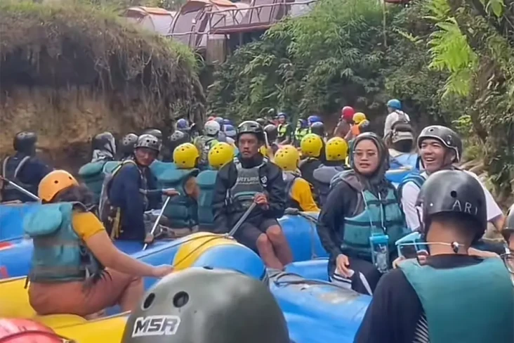 Viral! Sungai Destinasi...