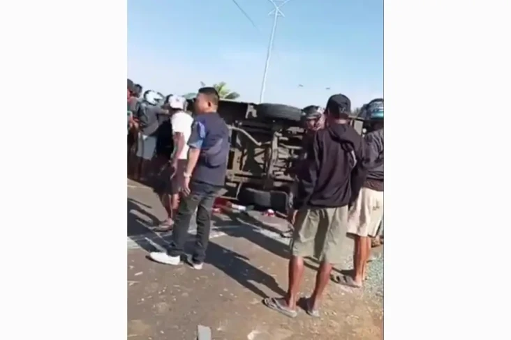 Bus Bermuatan Anak SD...
