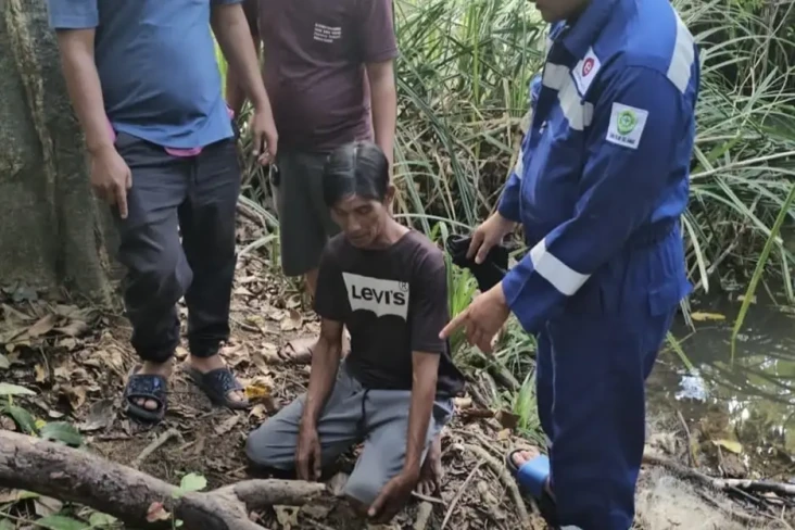 Kebejatan Paman di Mura...
