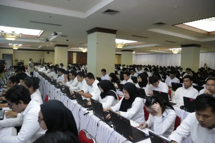 Berapa Jumlah Pelamar...