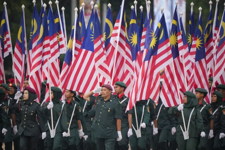 4 Negara Mayoritas Muslim...