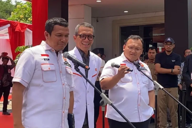 Urutan Terakhir di Survei,...