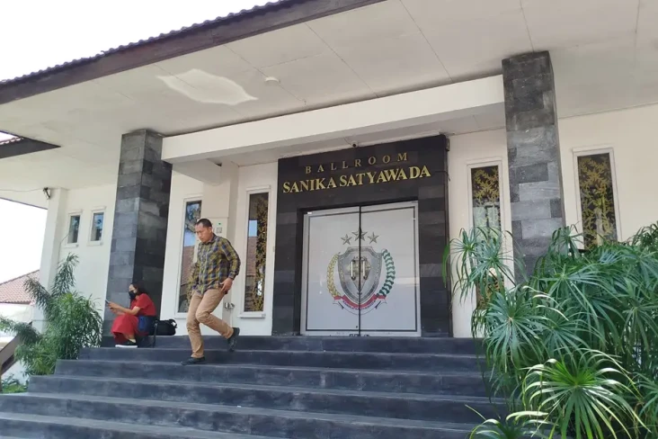 Kasus Dana Hibah Fiktif...