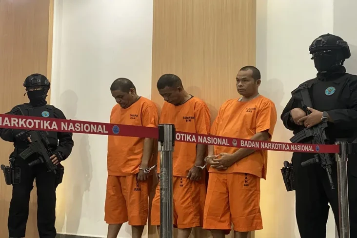 Bongkar Peredaran Narkoba,...