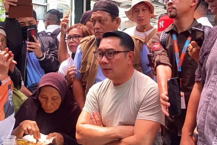 Tak Sekadar Blusukan,...