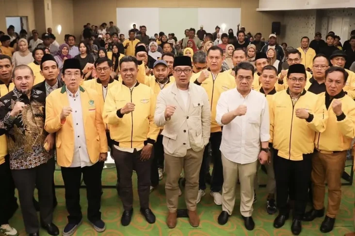 Dukungan Makin Deras,...