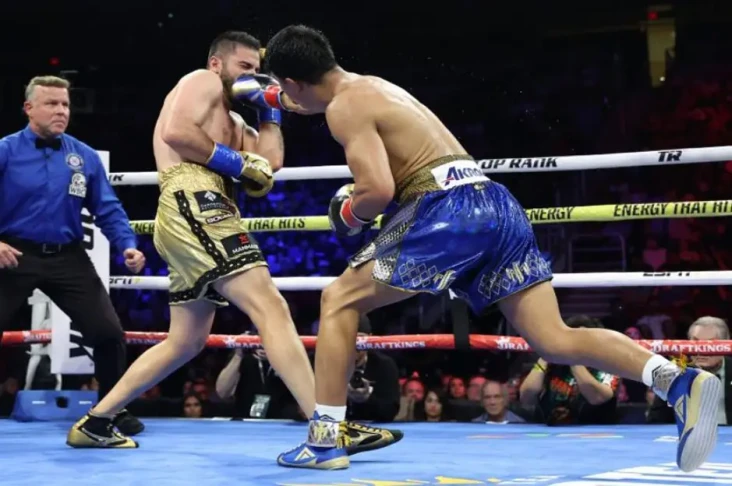 Jaime Munguia Menang...