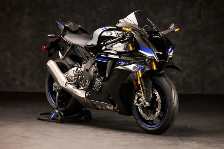 Yamaha YZF-R1 dan YZF-R1M...