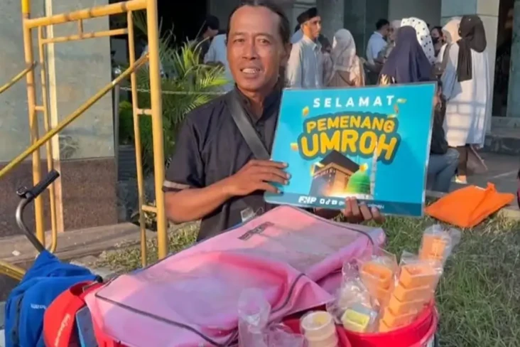 Cerita Pedagang Es di...