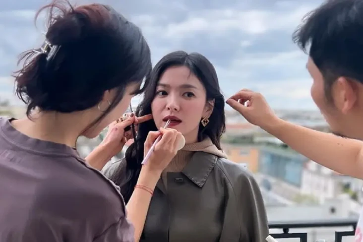 Kekayaan Song Hye Kyo,...