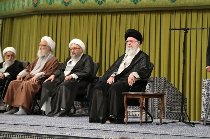 Khamenei Desak Negara-negara...