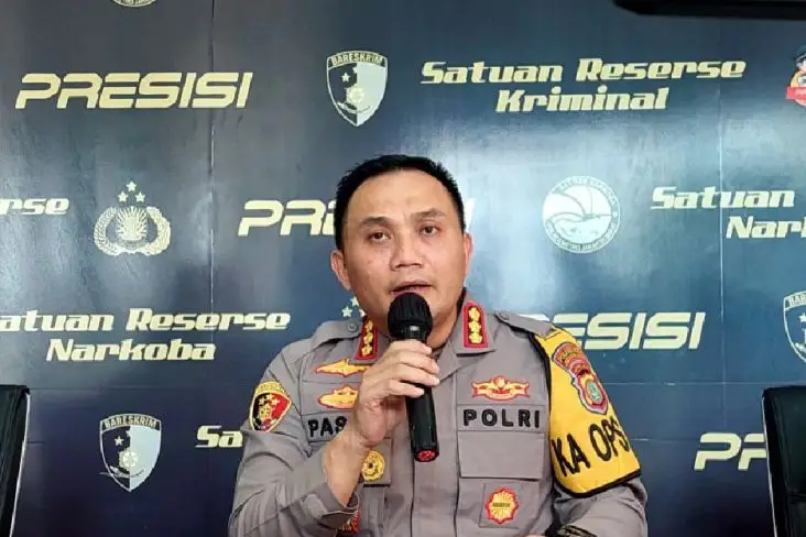 4 Perwira Menengah Polri...