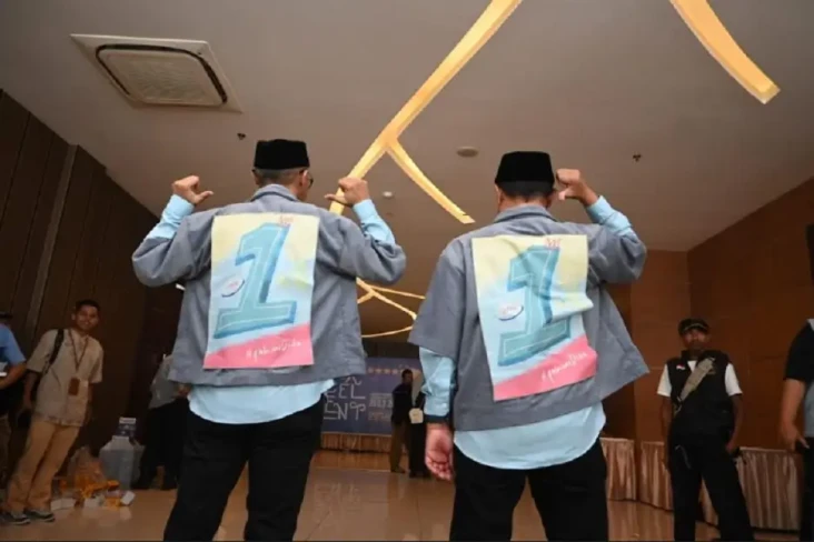 Gunakan Fesyen Kekinian...