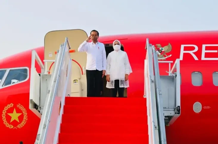 Jokowi Mendarat Perdana...
