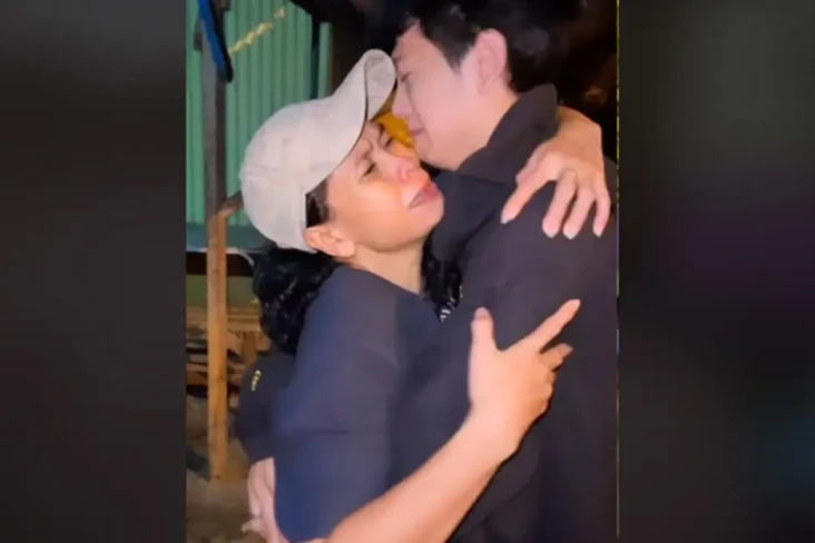 Viral! Momen Pertemuan...