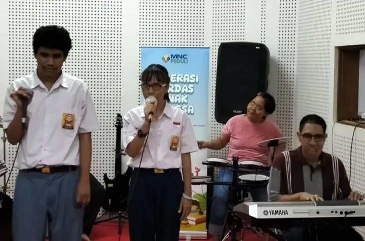 Orang Tua Siswa Difabel...