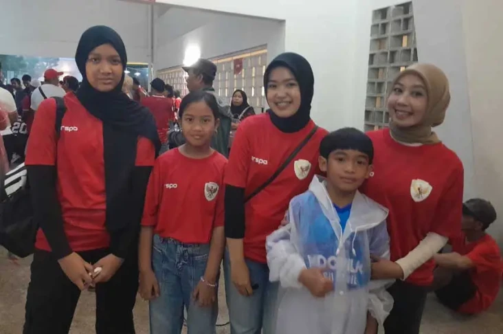 Diguyur Hujan Deras,...