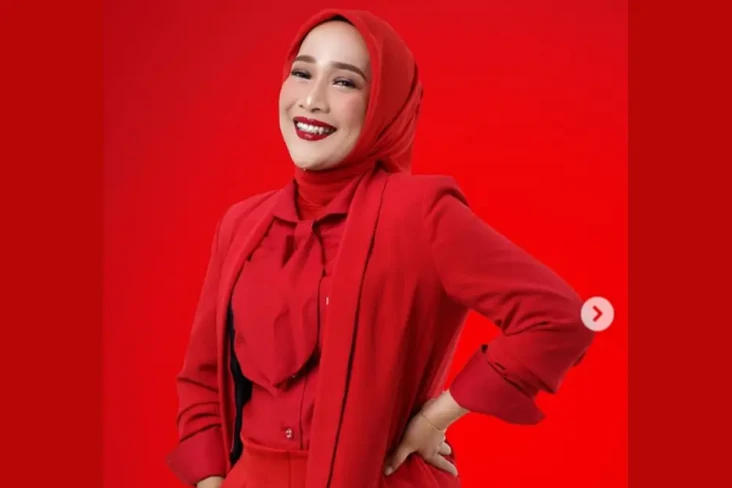 Profil Tia Rahmania...
