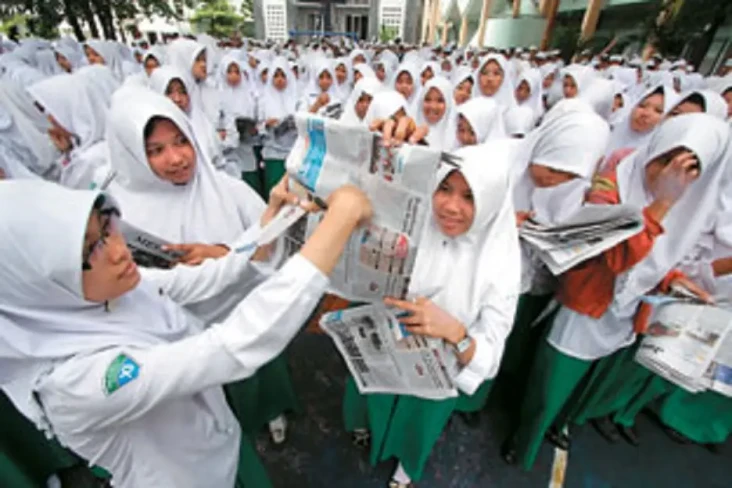 Siswa Madrasah Harus...