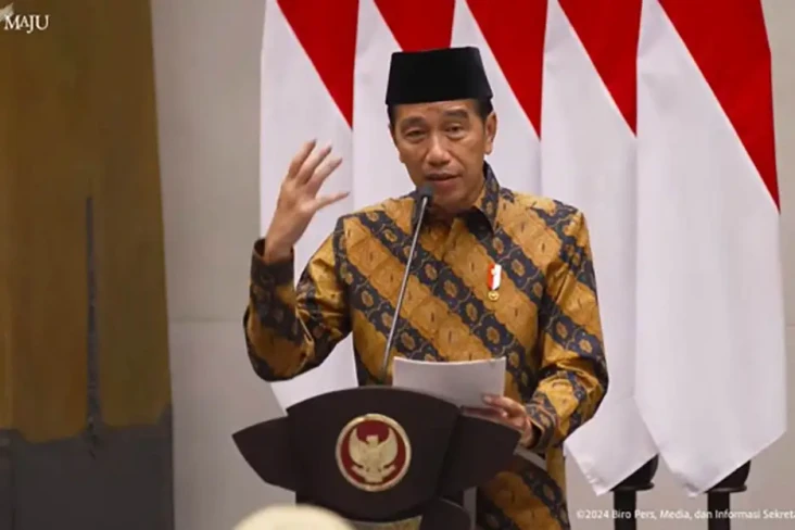 Jokowi Pamer Lampu Istana...