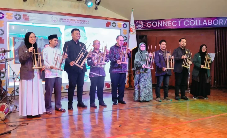 Pelajar dan Mahasiswa...