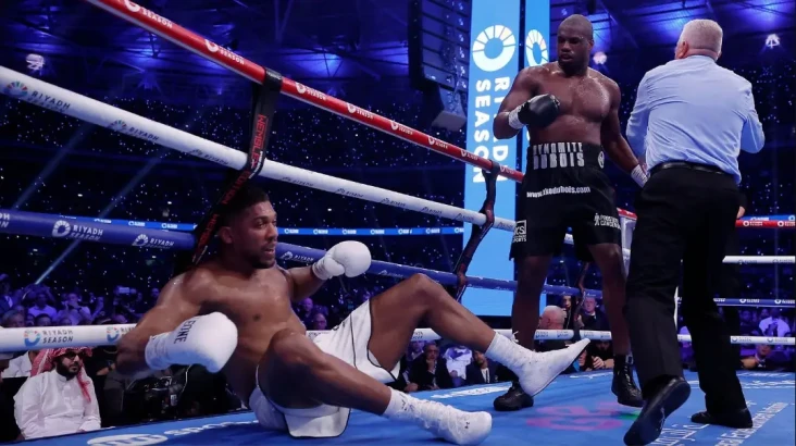 Anthony Joshua Kelelahan...