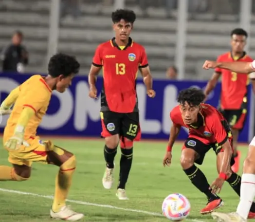 Luis Figo Jebol Gawang...