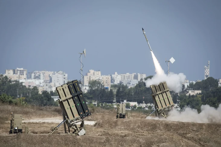 Harga Roket Iron Dome,...