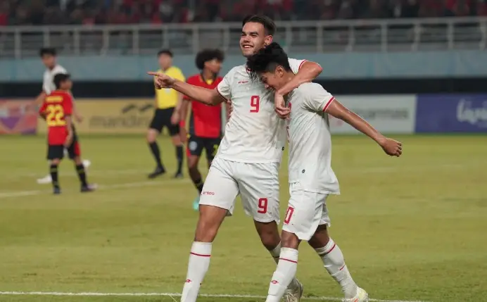 Jens Raven Bongkar Suasana...
