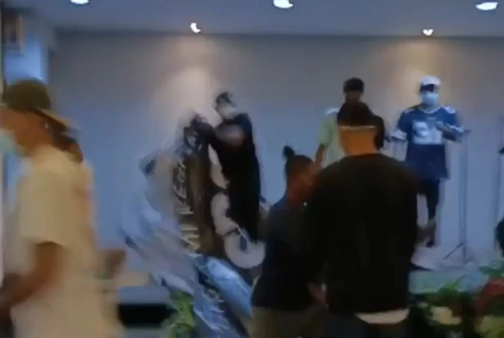 Kecam Pembubaran Diskusi...