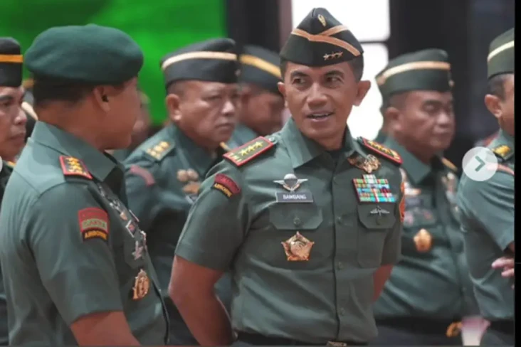 4 Letnan Jenderal TNI...