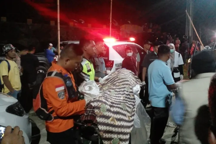 22 Korban Tambang Emas...