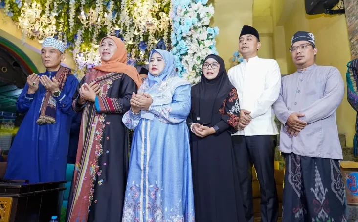 Maulid Nabi Bareng Khofifah,...