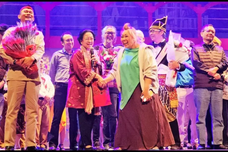 Nonton Teater Butet...