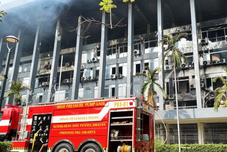 Imbas Kebakaran Gedung...
