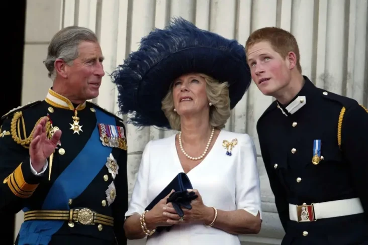 Raja Charles III Dilarang...