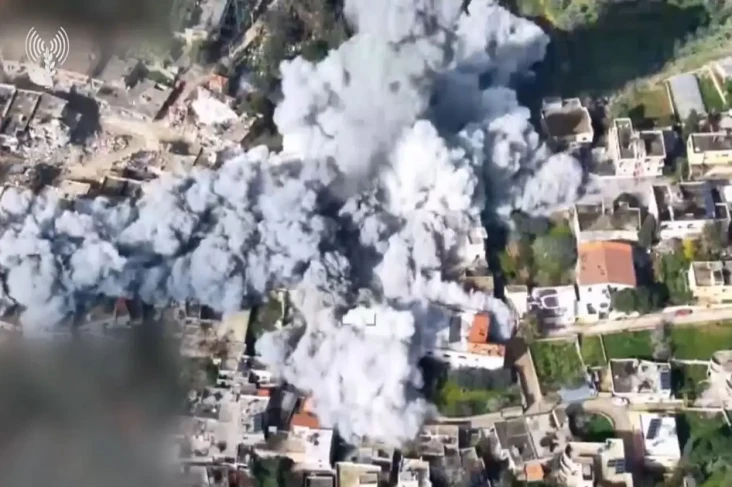Israel Seenaknya Bombardir...