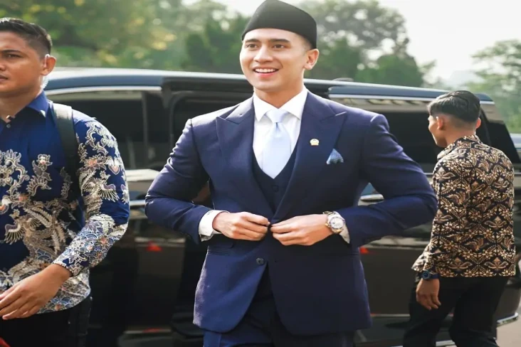 Dilantik Jadi Anggota...