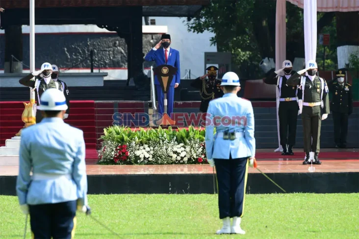 Presiden Jokowi Pimpin...