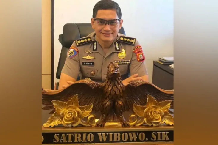 Profil Kombes Satrio...